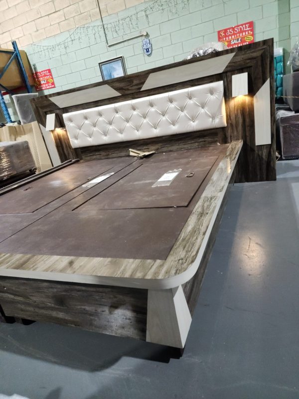 Gray wood Bed #B06